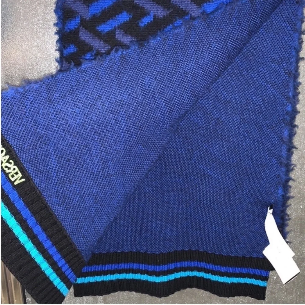 🇺🇸FIRM PRICE🇺🇸Authentic Versace Greca Wool Scarf Unisex